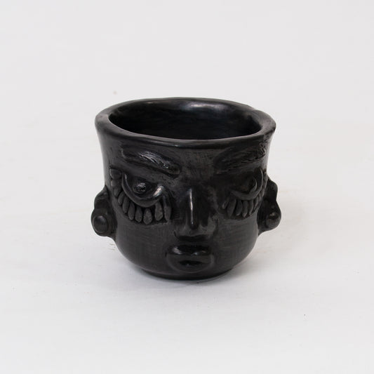 Taza Rostro Barro Negro Bruñido