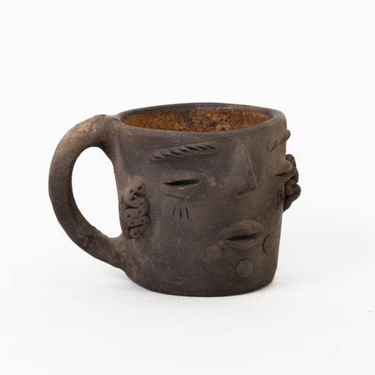 Taza con Asa Rostro Barro Esmaltado